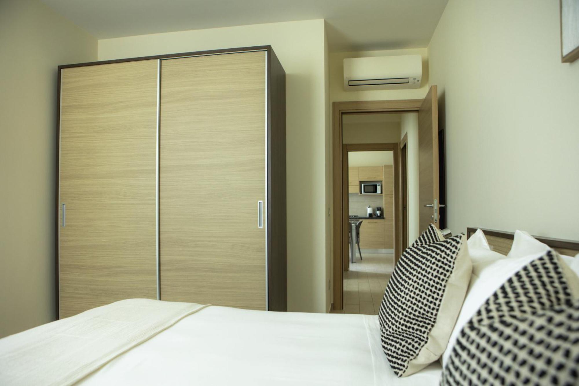 Aparthotel Residenze Roscioli Roseto Degli Abruzzi Exterior foto